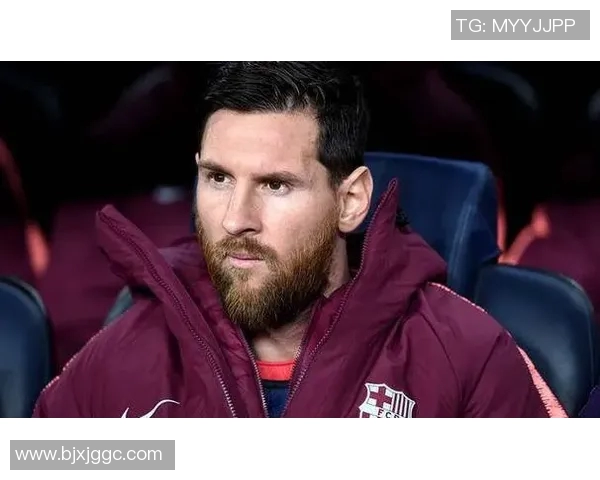 梅西巴萨合同谈判搁浅，传闻将加盟曼城：足球世界的震撼变局